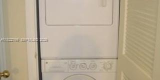 533 NE 3rd Ave Gallery 9