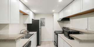 Your Next Home Has It All: 3 Bedrooms, 2 Baths & Double Parking! Gallery 7