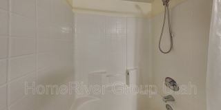 379 E 600 S Gallery 17