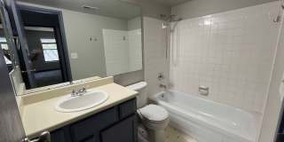 Charming 2BR Townhome in Aurora Gallery 6
