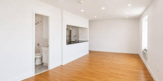 10 Franklin Boulevard Gallery 7