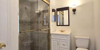 Beautifully Updated 3BR/3.5BA Townhome in Sought-After Westbard Mews!! Gallery 18