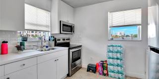 458 SW 9th St Gallery 8