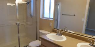 GORGEOUS SINGLE STORY WITH MANY UPGRADES*3 BEDROOMS*SPARKLING POOL AND SPA! Gallery 19
