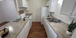 Yarrow Apartments Gallery 16