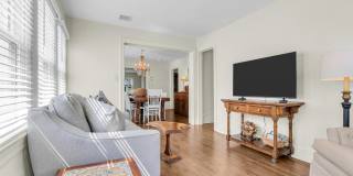 206 Monroe Avenue Gallery 11