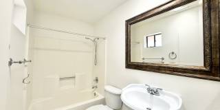 AVAILABLE NOW!! 1 Bedroom 1 Bathroom!! 55+ Apartment in Palm Desert Gallery 9