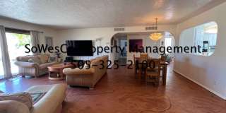 FULLY FURNISHED 4 Bedroom 2 Bath with Breathtaking Views Gallery 4