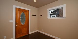 Charming 3 Bedroom/2 Bath Craftsman Home for Lease in Phinney/Greenlake Gallery 4
