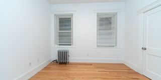 Charming 4 Bedroom- No Broker Fee Gallery 12