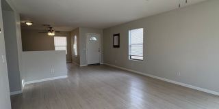 Tile flooring, 2 beds, 1 bath, 964 sqft, 2-car garage Gallery 6