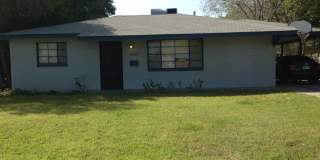 Spacious 3BR Tempe Home with Lush Yard & Irrigation – Available July 1! Gallery 1