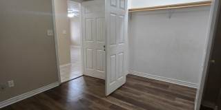 2800 McDonald Gallery 17