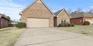 Beautiful Brick Home in Canebrake Gallery 1