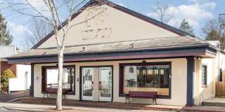 230 STEINWEHR Avenue Gallery 1