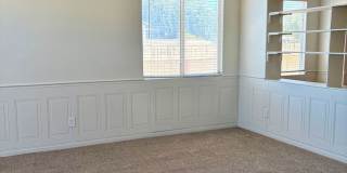 Spacious 5 Bedroom, 3 Bathroom Home in Stockdale Ranch Villas! Gallery 4