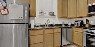 2143 N WESTERN Avenue Gallery 8