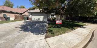 SW Visalia Cul-de-sac Home Near Park Available Now! Gallery 1