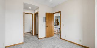 Downtown 2 bedroom Condo! Gallery 18