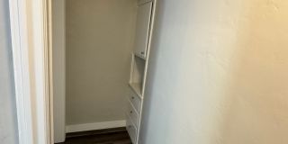 BEAUTIFUL UPDATED DUPLEX 2 BED & ONE BATH! Gallery 13