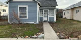 Adorable 3 bedroom 1 bath home Gallery 1