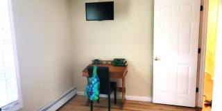 7 Erie Avenue Gallery 11