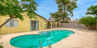 4 Bedroom POOL Home with RV Parking! 4 Bedroom POOL Home with RV Parking! Gallery 1