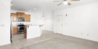 Luxurious Condo in North Orem Gallery 24