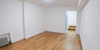 195 E 76th St Gallery 7