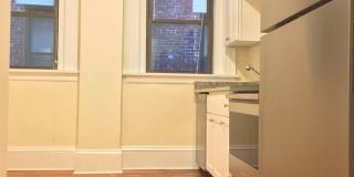 $3950 | 2 bedrooms | 1 bathroom Brookline Living on Beacon Street | Central Air, Renovated Kitchen & Green Line Access Gallery 1