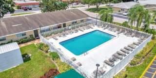 631 SW Kathy Ct Gallery 29