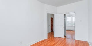 404 DANFORTH AVE Gallery 8