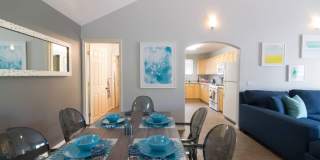 Gorgeous Upstairs unit with downtown view private deck Gallery 24