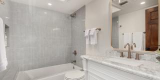 Stunning 7BR House in Camelback Canyon Gallery 58