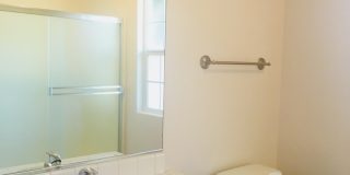 Spacious Apartment!!! Gallery 7