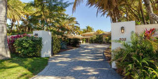 205 Ocean Blvd Gallery 2