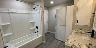 Newly Remodeled 2 Bed 1.5 Bath Home will Large Oversized 2-Stall Garage! Gallery 11