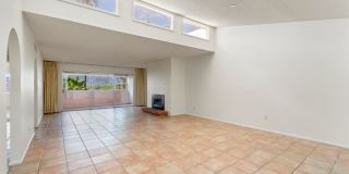 Spacious Condo! 2 LARGE Bedrooms + BONUS AC Sunroom/Porch! Spacious Condo! 2 LARGE Bedrooms + BONUS AC Sunroom/Porch! Gallery 1