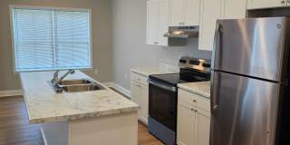 Charming 3 bed, 1.5 bath Gallery 9