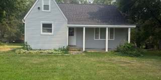 Adorable 4 Bed 1 bath Baldwinsville Cottage Gallery 1
