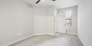 The Huntley Gallery 99