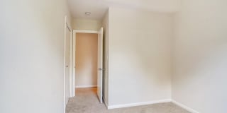 Updated 4 level TH w/ 2 FB & 2 "1/2" baths + One car garage! Gallery 35