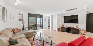 66 Queen Street unit: 1605 Gallery 1