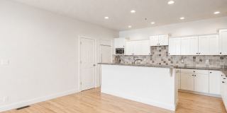 Luxury Townhome at The Cove at Eagle Mountain in Park Meadows Gallery 14