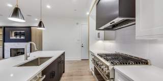 4920 North Lincoln Avenue Gallery 8