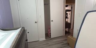 Spacious 4 bed 2 Bath Centrally Located Gallery 19