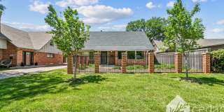 Mid Century Modern Gem in the Heart of The Village Gallery 1
