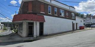 61 Fallbrook Street Gallery 1