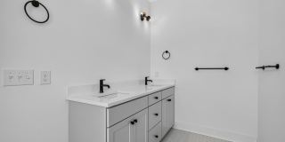 Modern Comfort in the Heart of Johns Island Gallery 44