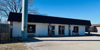 102 S Collins Gallery 1